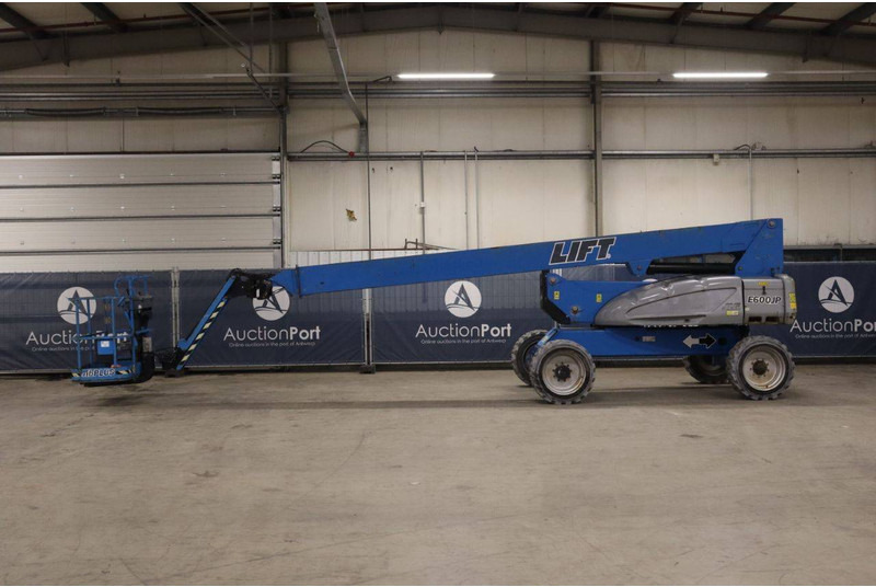 JLG E600JP - Telescopic boom: picture 2 JLG E600JP - Telescopic boom: picture 2