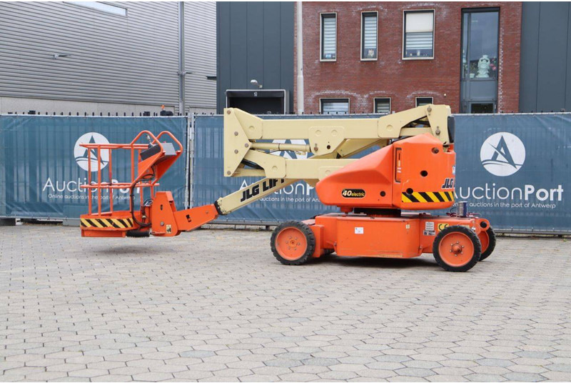 JLG N40 - Articulated boom: picture 3 JLG N40 - Articulated boom: picture 3