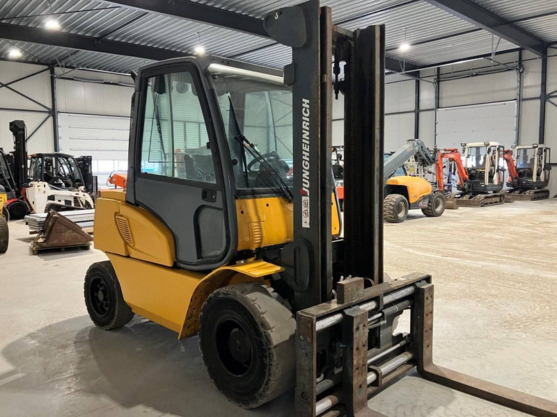 Jungheinrich DFG 545 - Diesel forklift: picture 5 Jungheinrich DFG 545 - Diesel forklift: picture 5