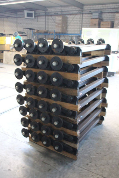 Knott GmbH - Dropside/ Flatbed trailer: picture 5 Knott GmbH - Dropside/ Flatbed trailer: picture 5