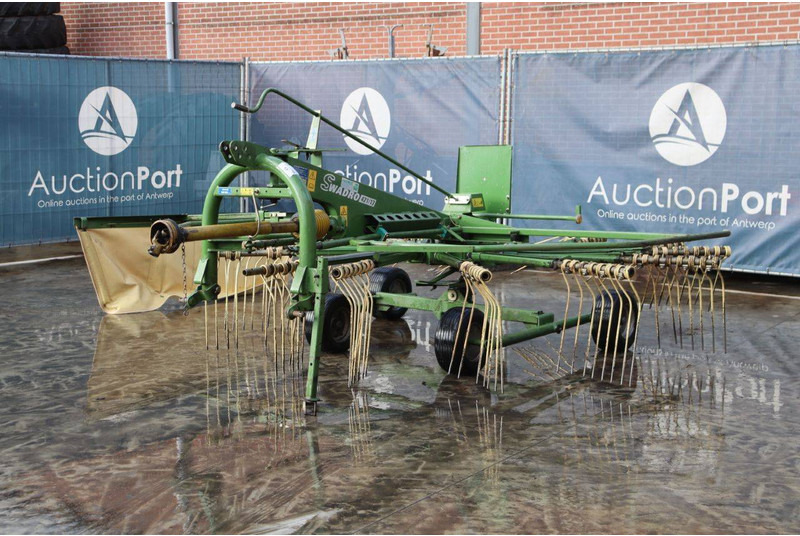 Krone SWADRO 421/13 - Tedder/ Rake: picture 3 Krone SWADRO 421/13 - Tedder/ Rake: picture 3