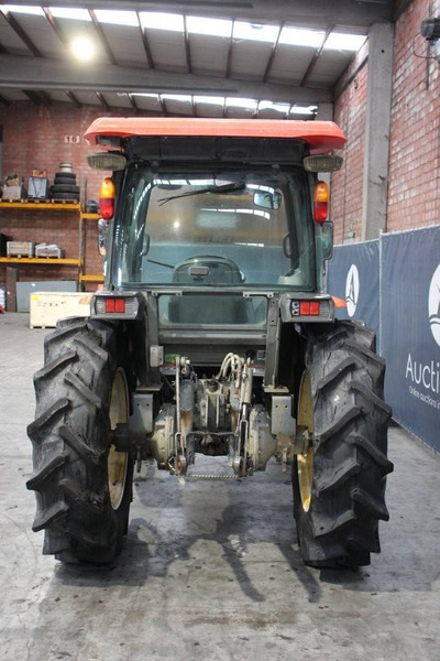 Kubota KL5550 - Farm tractor: picture 4 Kubota KL5550 - Farm tractor: picture 4