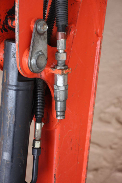 Mini excavator Kubota KX016-4: picture 19