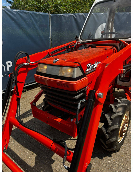 Farm tractor Kubota L1-235: picture 11