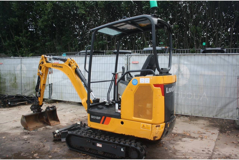 LIUGONG 9018F - Mini excavator: picture 3 LIUGONG 9018F - Mini excavator: picture 3