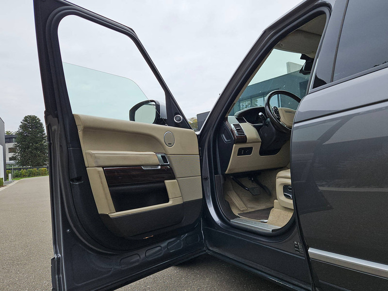 SUV Land Rover Range Rover (IV) TDV8 'Vogue': picture 20