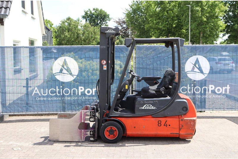 Linde E18C-02 - Electric forklift: picture 2 Linde E18C-02 - Electric forklift: picture 2