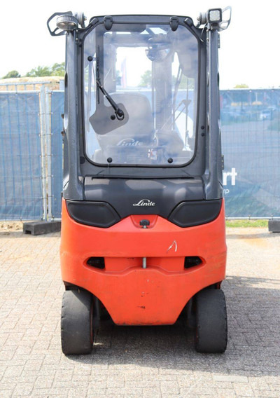 Linde E25HL-01/600 - Electric forklift: picture 5 Linde E25HL-01/600 - Electric forklift: picture 5