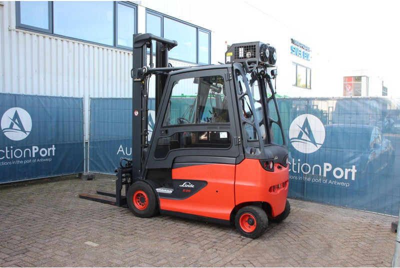 Linde E25HL-01/600 - Electric forklift: picture 3 Linde E25HL-01/600 - Electric forklift: picture 3