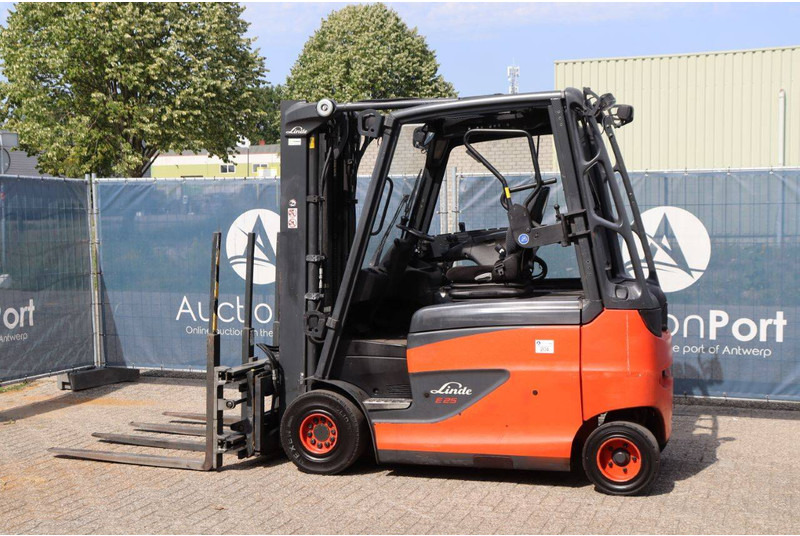 Linde E25HL-01/600 - Electric forklift: picture 3 Linde E25HL-01/600 - Electric forklift: picture 3