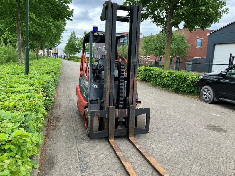Linde E30-02 - Electric forklift: picture 5 Linde E30-02 - Electric forklift: picture 5
