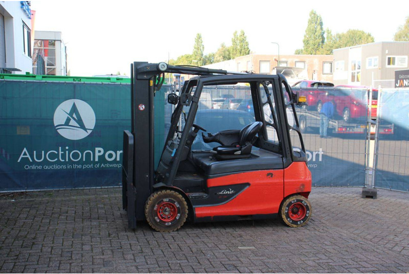 Linde E30L-01 - Electric forklift: picture 1 Linde E30L-01 - Electric forklift: picture 1