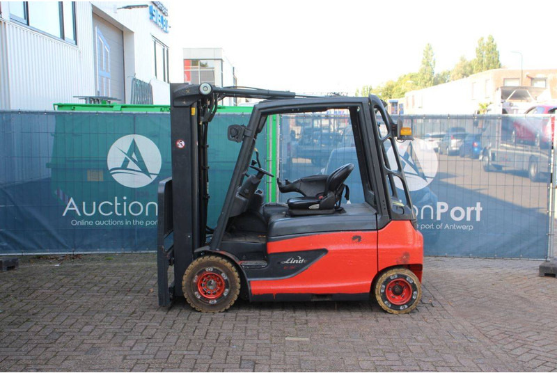 Linde E30L-01 - Electric forklift: picture 2 Linde E30L-01 - Electric forklift: picture 2