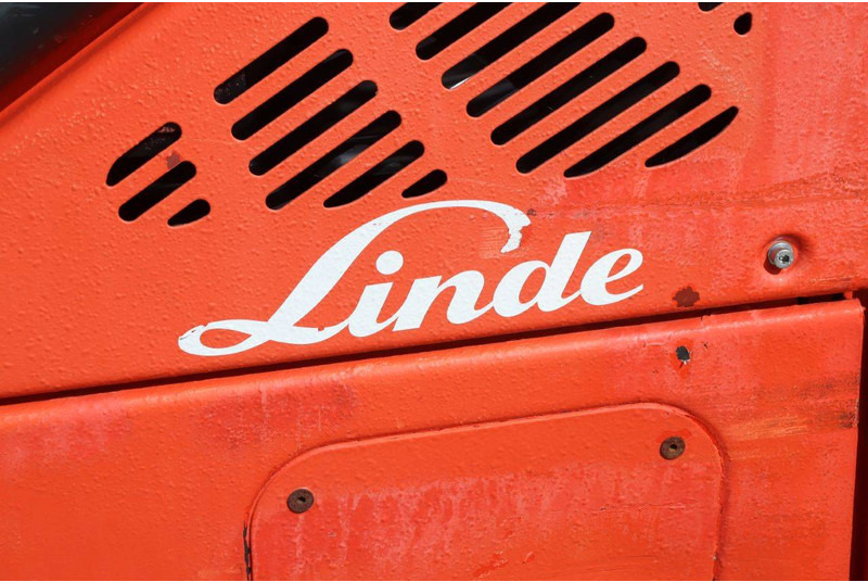 LPG forklift Linde H25: picture 18