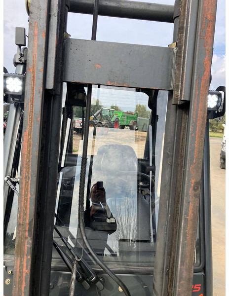 Linde H25D-02 - Diesel forklift: picture 5 Linde H25D-02 - Diesel forklift: picture 5