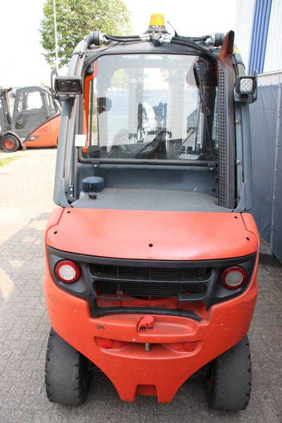 Linde H35 - Diesel forklift: picture 4 Linde H35 - Diesel forklift: picture 4