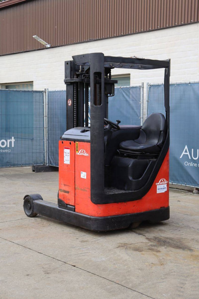 Linde R16 - Reach truck: picture 4 Linde R16 - Reach truck: picture 4