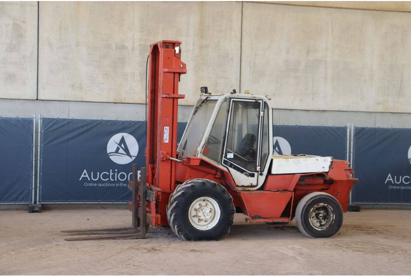 Manitou  - Rough terrain forklift: picture 1 Manitou  - Rough terrain forklift: picture 1