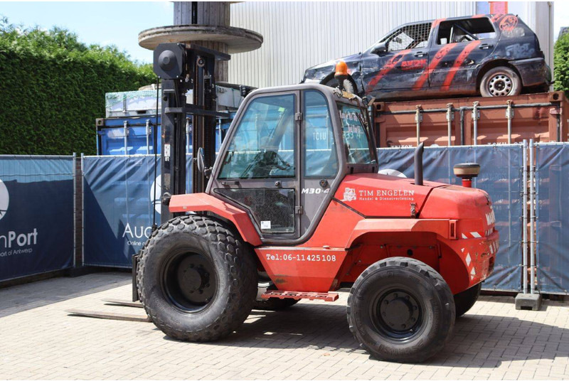 Manitou M30-4 - Rough terrain forklift: picture 3 Manitou M30-4 - Rough terrain forklift: picture 3
