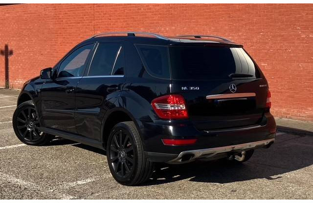 Mercedes-Benz M-Klasse ML 350 CDI BLUETEС - Sedan: picture 2 Mercedes-Benz M-Klasse ML 350 CDI BLUETEС - Sedan: picture 2