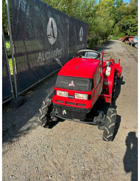 Farm tractor Mitsubishi MMT15: picture 10