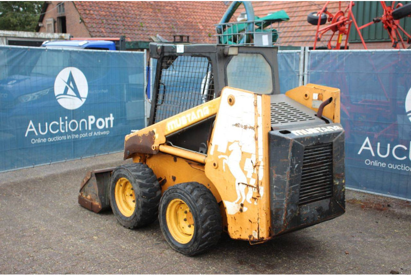 Mustang 2040 - Wheel loader: picture 3 Mustang 2040 - Wheel loader: picture 3