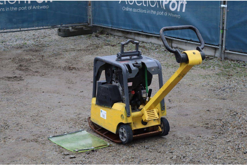 Neuson DPU3050 - Vibratory plate: picture 4 Neuson DPU3050 - Vibratory plate: picture 4