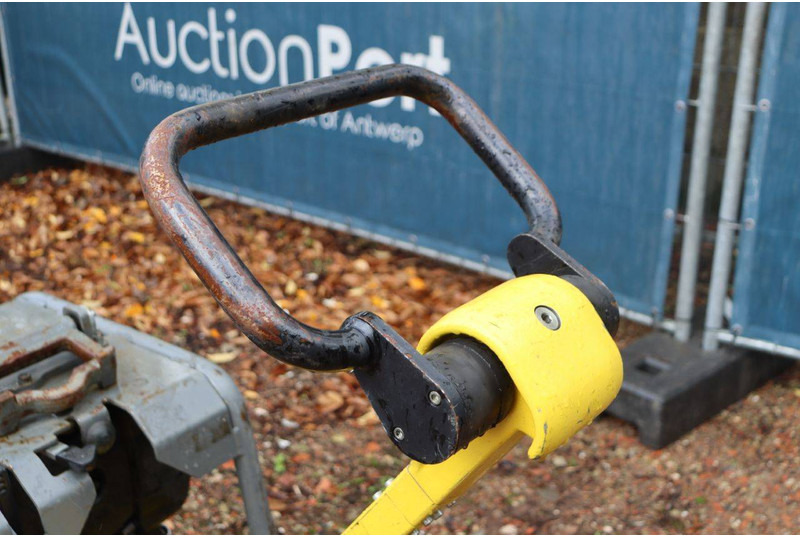 Vibratory plate Neuson DPU3050: picture 18 Vibratory plate Neuson DPU3050: picture 18