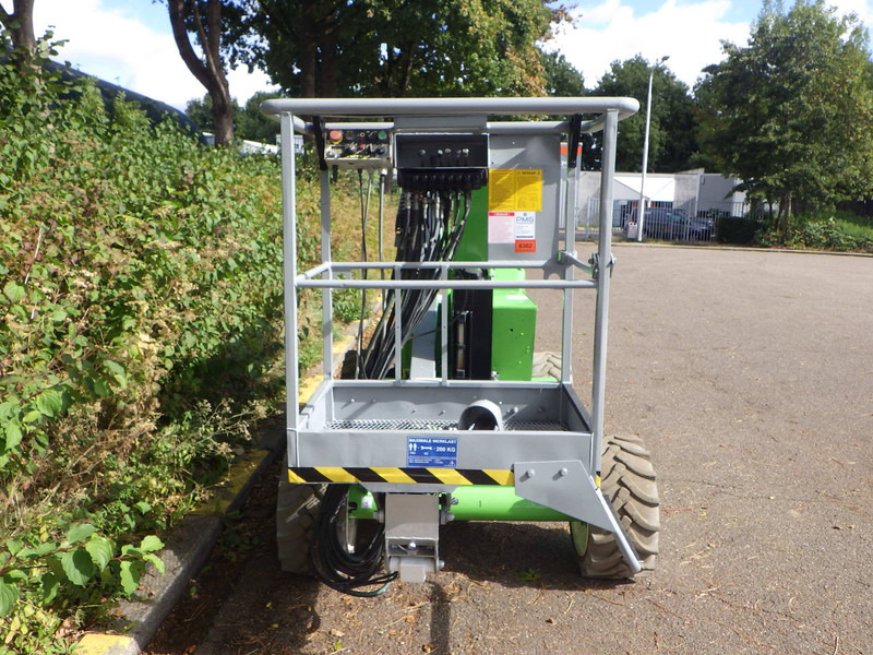 Nifty HR12D - Articulated boom: picture 4 Nifty HR12D - Articulated boom: picture 4