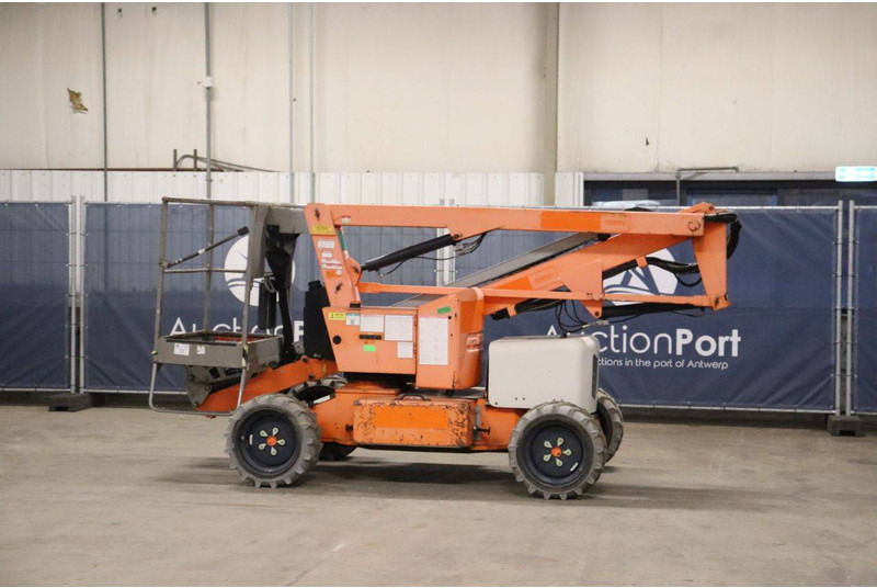 Niftylift HR12DE - Articulated boom: picture 3 Niftylift HR12DE - Articulated boom: picture 3