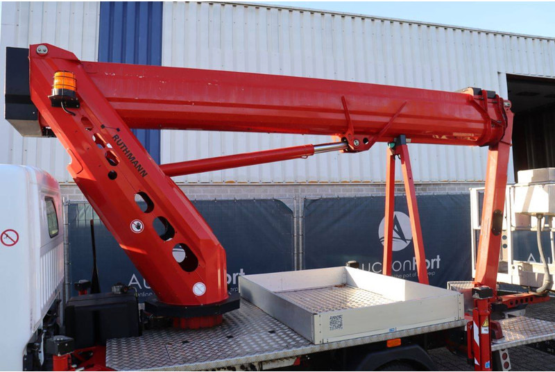 Truck mounted aerial platform Nissan Cabstar 35.12: picture 18 Truck mounted aerial platform Nissan Cabstar 35.12: picture 18