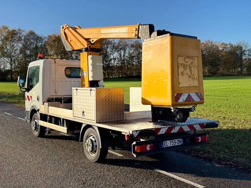 Nissan Cabstar Klubb K26 - Truck mounted aerial platform: picture 3 Nissan Cabstar Klubb K26 - Truck mounted aerial platform: picture 3