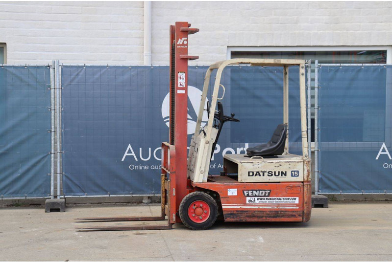 Nissan Datsun 15 NA0YL15U - Electric forklift: picture 1 Nissan Datsun 15 NA0YL15U - Electric forklift: picture 1