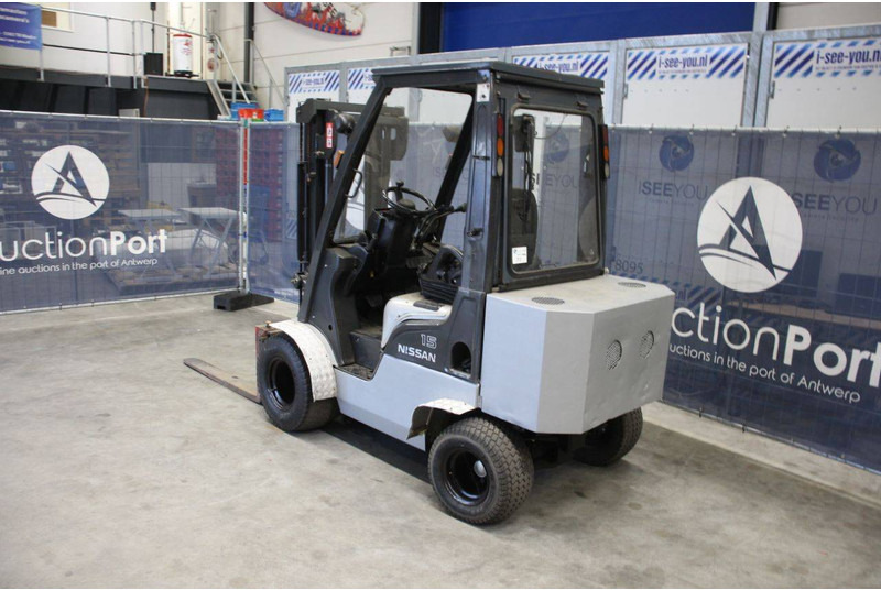 Nissan O1A15 - Diesel forklift: picture 3 Nissan O1A15 - Diesel forklift: picture 3