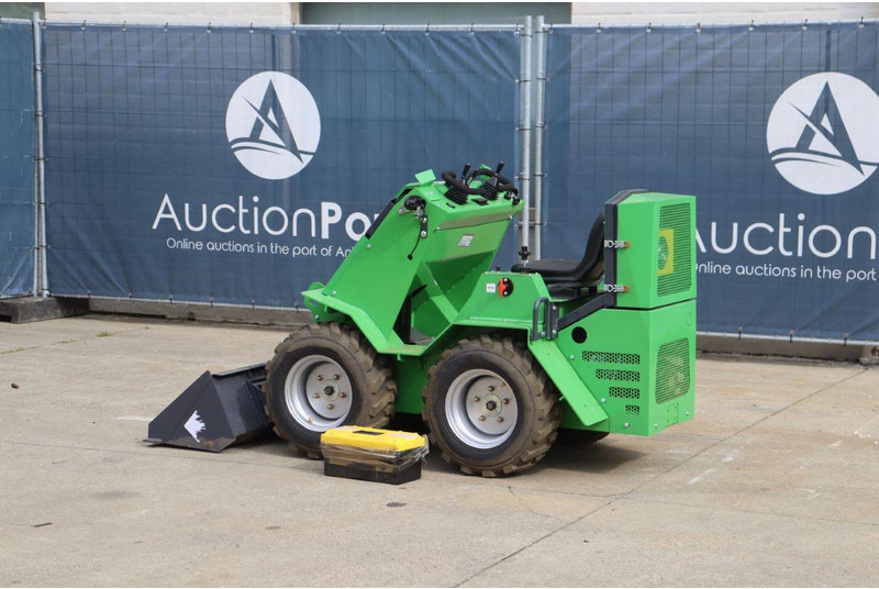 Nycheki SK-911 - Wheel loader: picture 3 Nycheki SK-911 - Wheel loader: picture 3