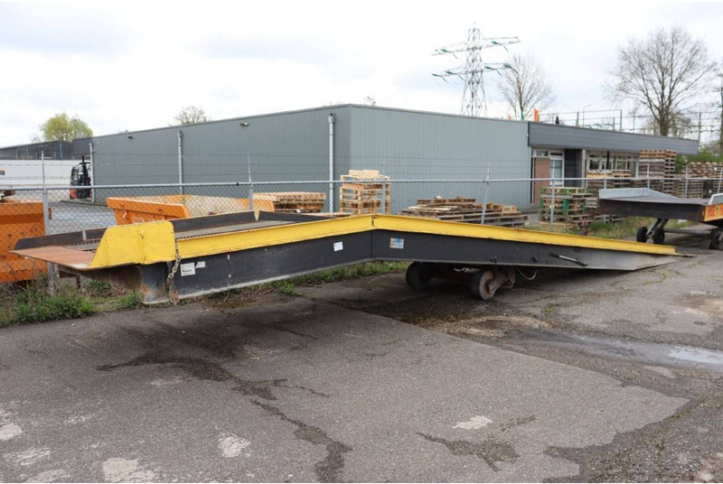 OP RY BRUG - Dropside/ Flatbed trailer: picture 1 OP RY BRUG - Dropside/ Flatbed trailer: picture 1