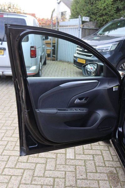 Sedan Opel Corsa: picture 16 Sedan Opel Corsa: picture 16