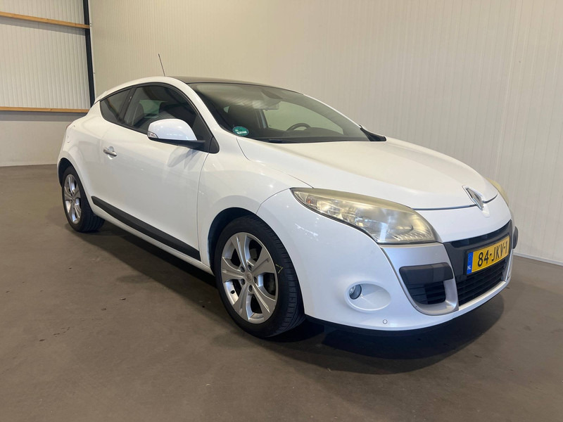 Car Renault Mégane: picture 18