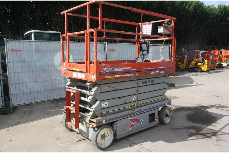 Skyjack SJ III - 4632 - Scissor lift: picture 1 Skyjack SJ III - 4632 - Scissor lift: picture 1