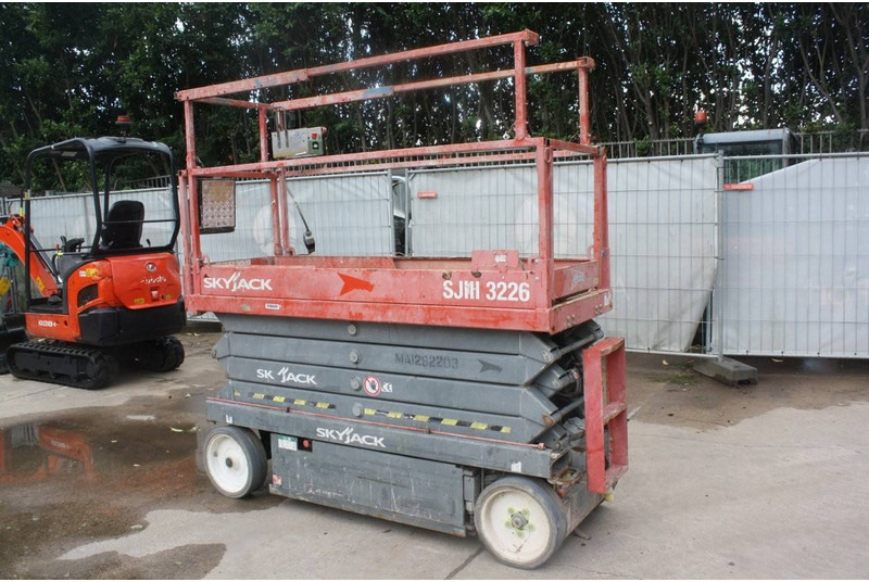 Skyjack SJ3226 - Scissor lift: picture 4 Skyjack SJ3226 - Scissor lift: picture 4