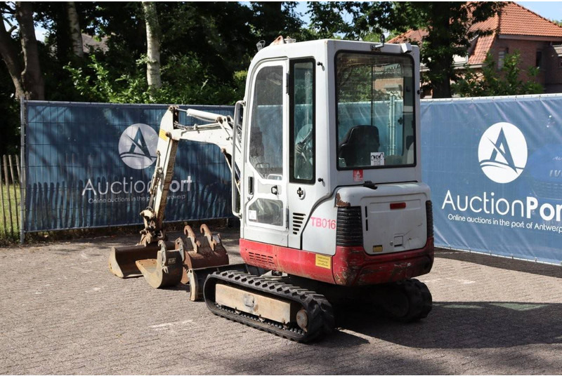 Takeuchi TB016 - Mini excavator: picture 4 Takeuchi TB016 - Mini excavator: picture 4