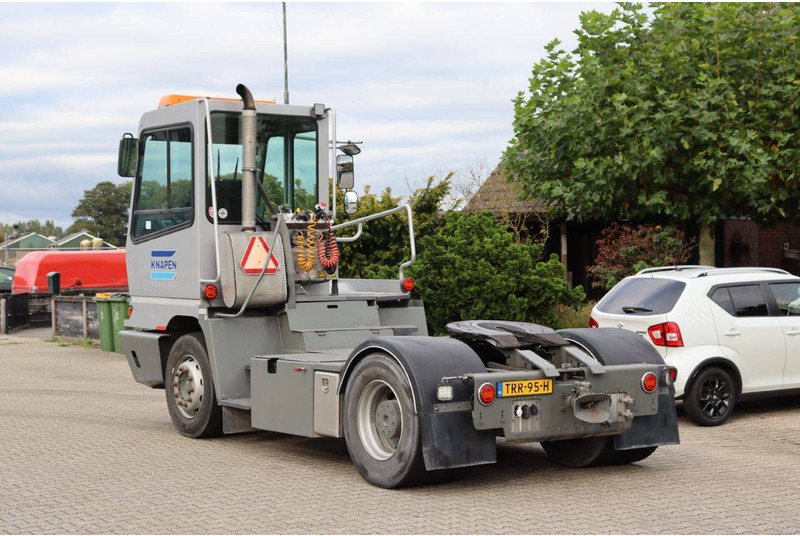 Terberg YT182 - Terminal tractor: picture 4 Terberg YT182 - Terminal tractor: picture 4