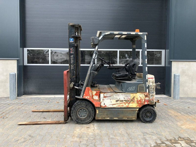 Toyota 7FBMF25 - Electric forklift: picture 2 Toyota 7FBMF25 - Electric forklift: picture 2