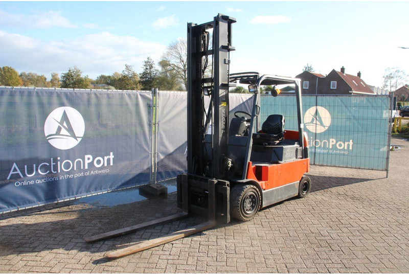 Electric forklift Toyota 7FBMF30: picture 8 Electric forklift Toyota 7FBMF30: picture 8