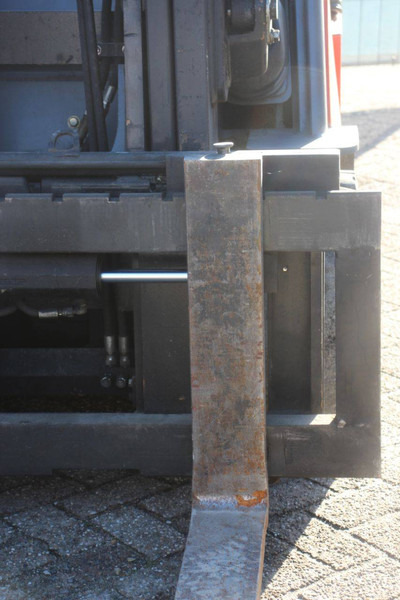 Electric forklift Toyota 7FBMF30: picture 12 Electric forklift Toyota 7FBMF30: picture 12