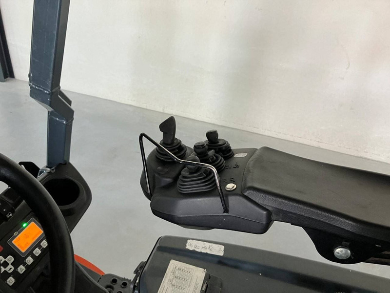 Electric forklift Toyota 8FBE16T: picture 11