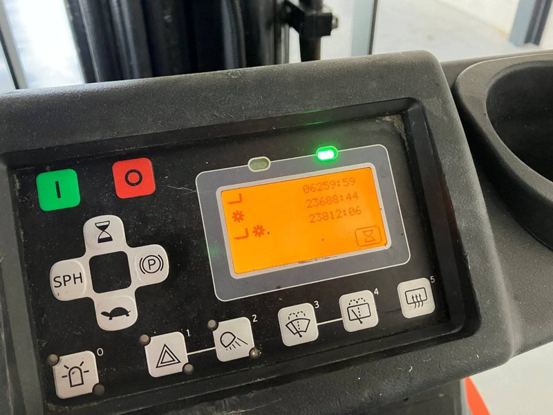 Electric forklift Toyota 8FBE16T: picture 12