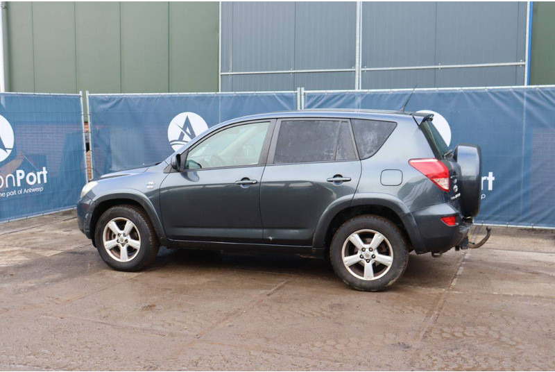 Toyota ALA30L-AWFGXW - SUV: picture 3 Toyota ALA30L-AWFGXW - SUV: picture 3