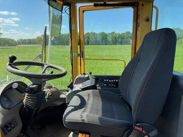 Wheel loader Volvo L110E: picture 6