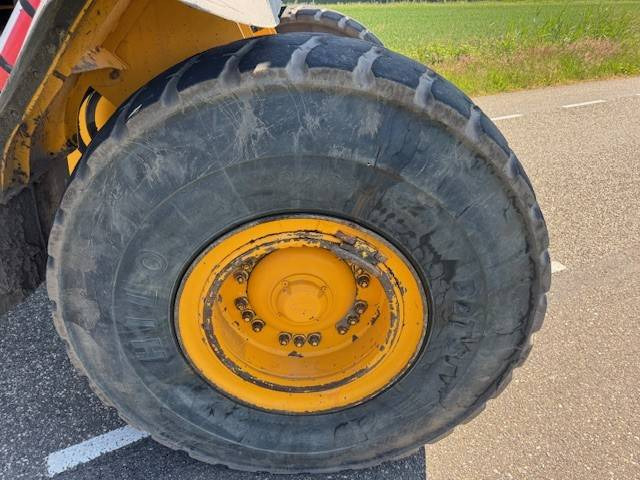 Wheel loader Volvo L110E: picture 14
